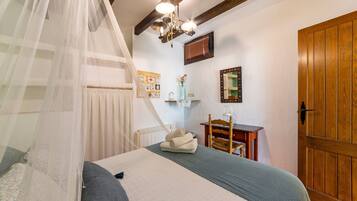 1 dormitori, planxa i posts de planxar, wifi gratuïta i roba de llit