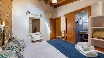 2 slaapkamers, een strijkplank/strijkijzer, gratis wifi, beddengoed