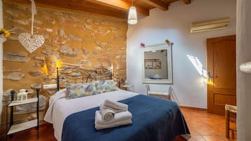 2 slaapkamers, een strijkplank/strijkijzer, gratis wifi, beddengoed