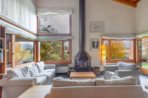 Chalet 'Casa Perecampelles -Vall De Núria-' with Mountain View, Private Terrace and Wi-Fi