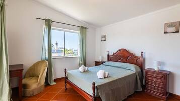 3 chambres, Wi-Fi gratuit, draps fournis