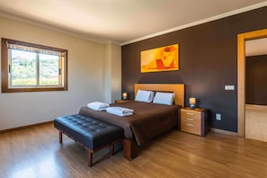 3 chambres, Wi-Fi gratuit, draps fournis