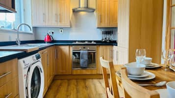 Fridge, microwave, oven, dishwasher