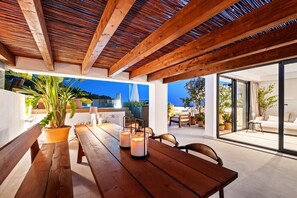 Dining - Oasis Verde (Marbella)