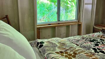 1 soverom, skrivebord, wi-fi (inkludert) og sengetøy