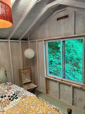 1 habitación, escritorio, wifi gratis y ropa de cama