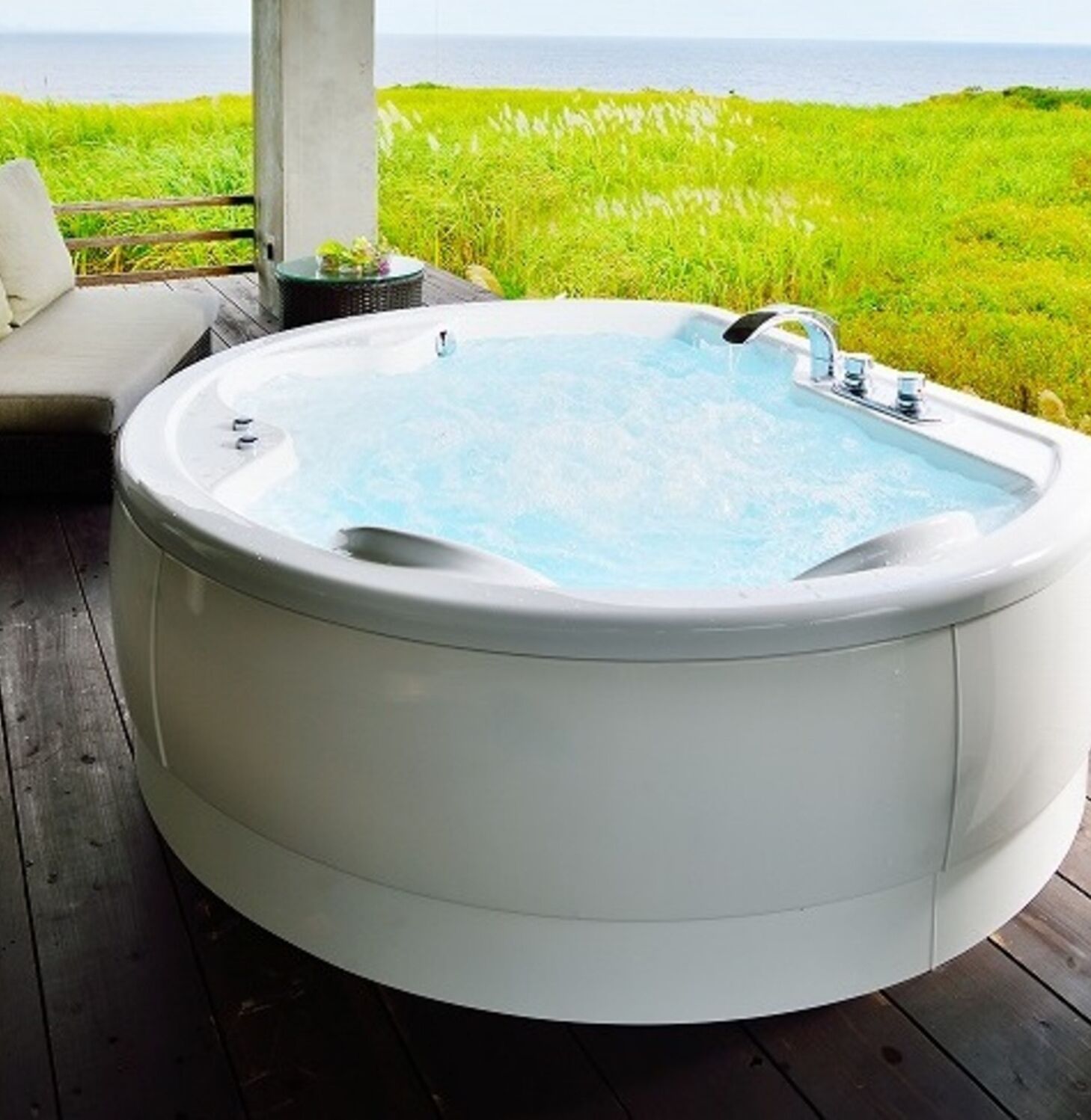 屋外スパ浴槽