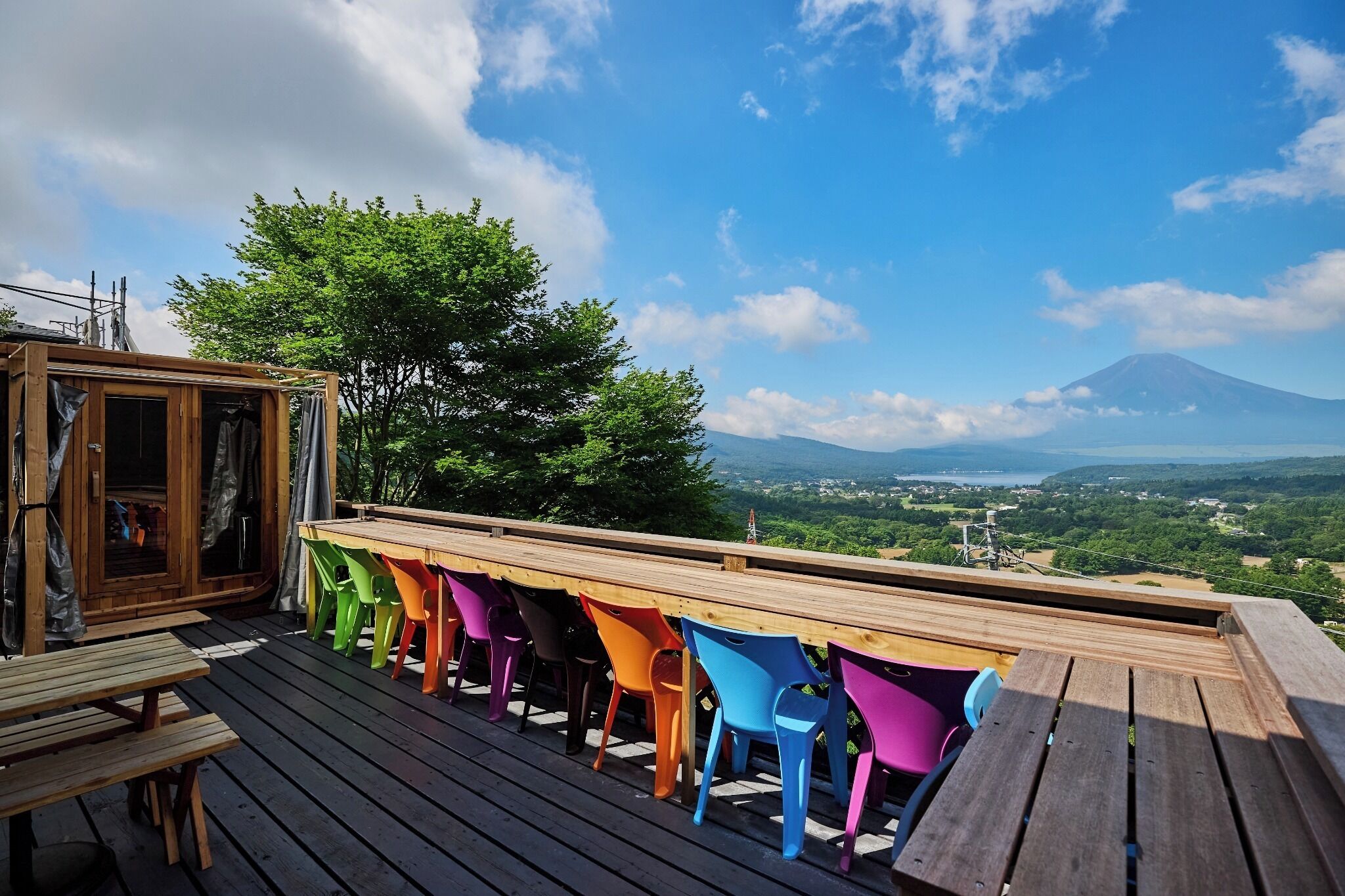 屋外ダイニングエリア