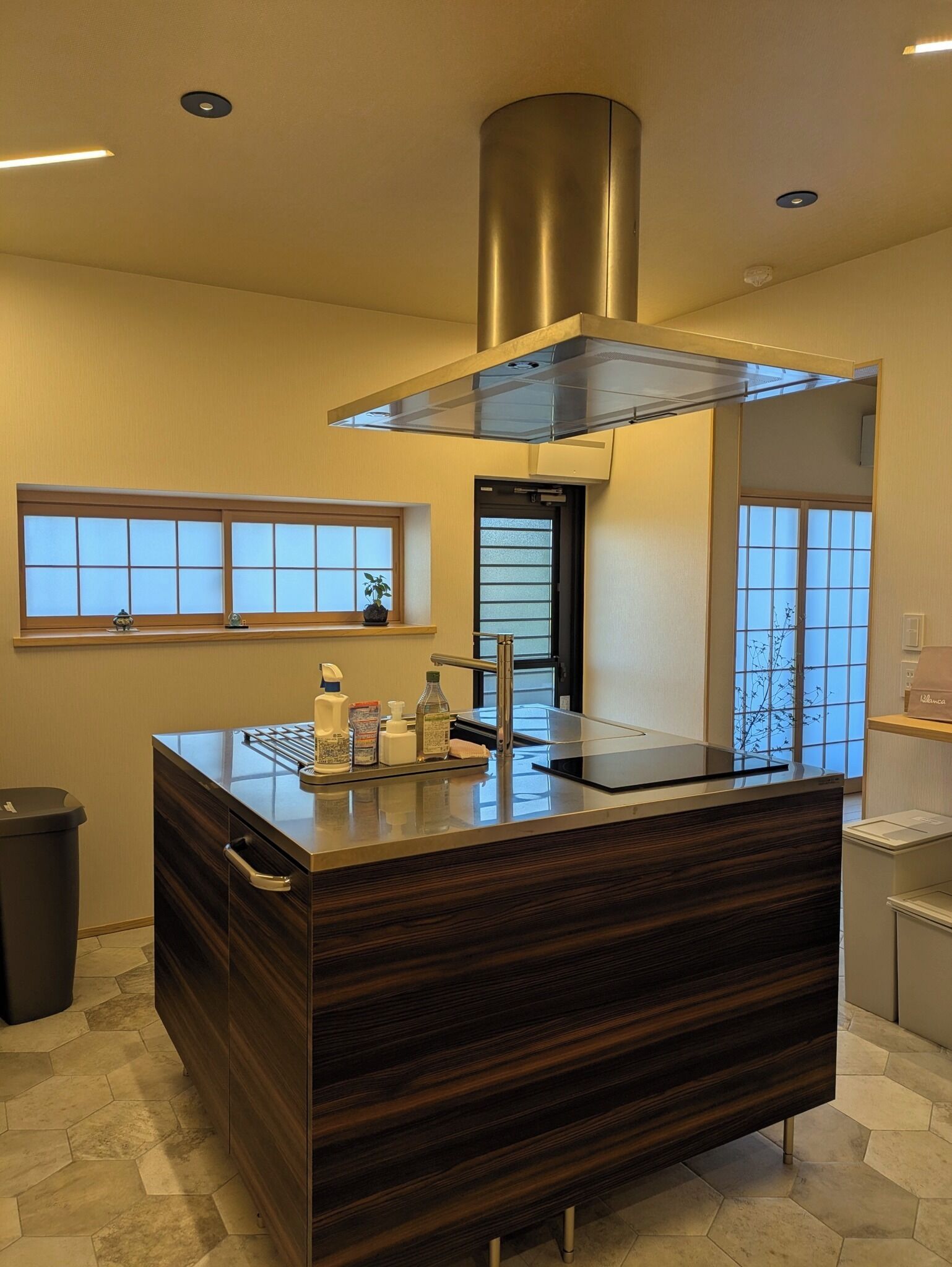 冰箱、微波炉、炉灶、厨具/餐具