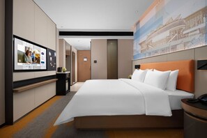 Escritorio, espacio para trabajar con laptop y wifi gratis