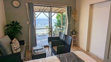 1 bedroom, desk, free WiFi, bed sheets