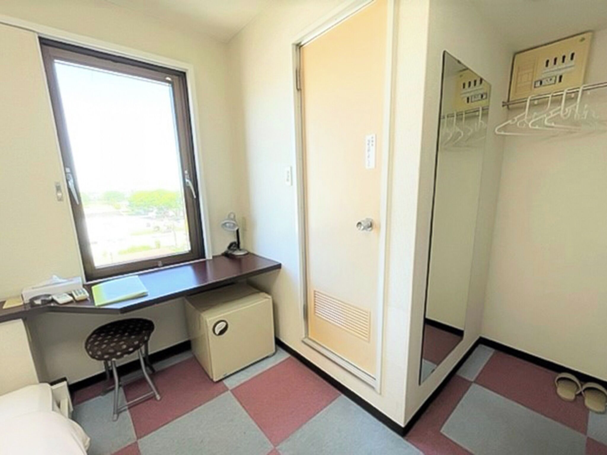 1 bedroom, desk, free WiFi, bed sheets