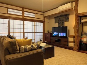 TV, DVD player