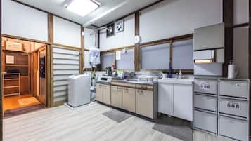 Fridge, microwave, stovetop, toaster