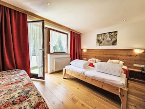 3 bedrooms, Internet