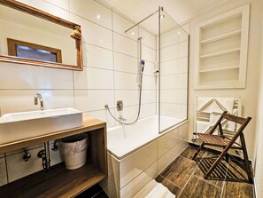 Towels - Apartment Inn by Interhome (See)