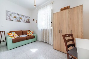 Televisión, chimenea