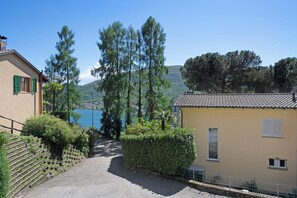Property grounds - Apartment Graziella With Pool And View, Ponte Tresa, Switzerland (Ponte Tresa)