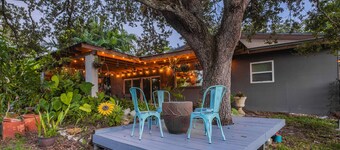 Luxury Jungle Paradise with Heated Pool, BBQ, Soccer