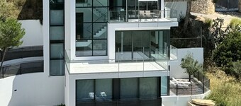 WELCS VILLA DE LUJO 176 EMP con piscina privada