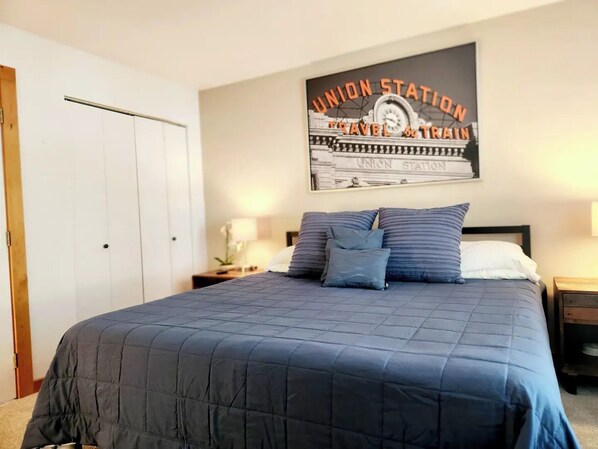 1 habitación, tabla de planchar con plancha, wifi y ropa de cama