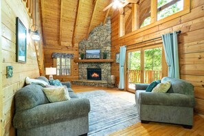 TV, peis og kontorer