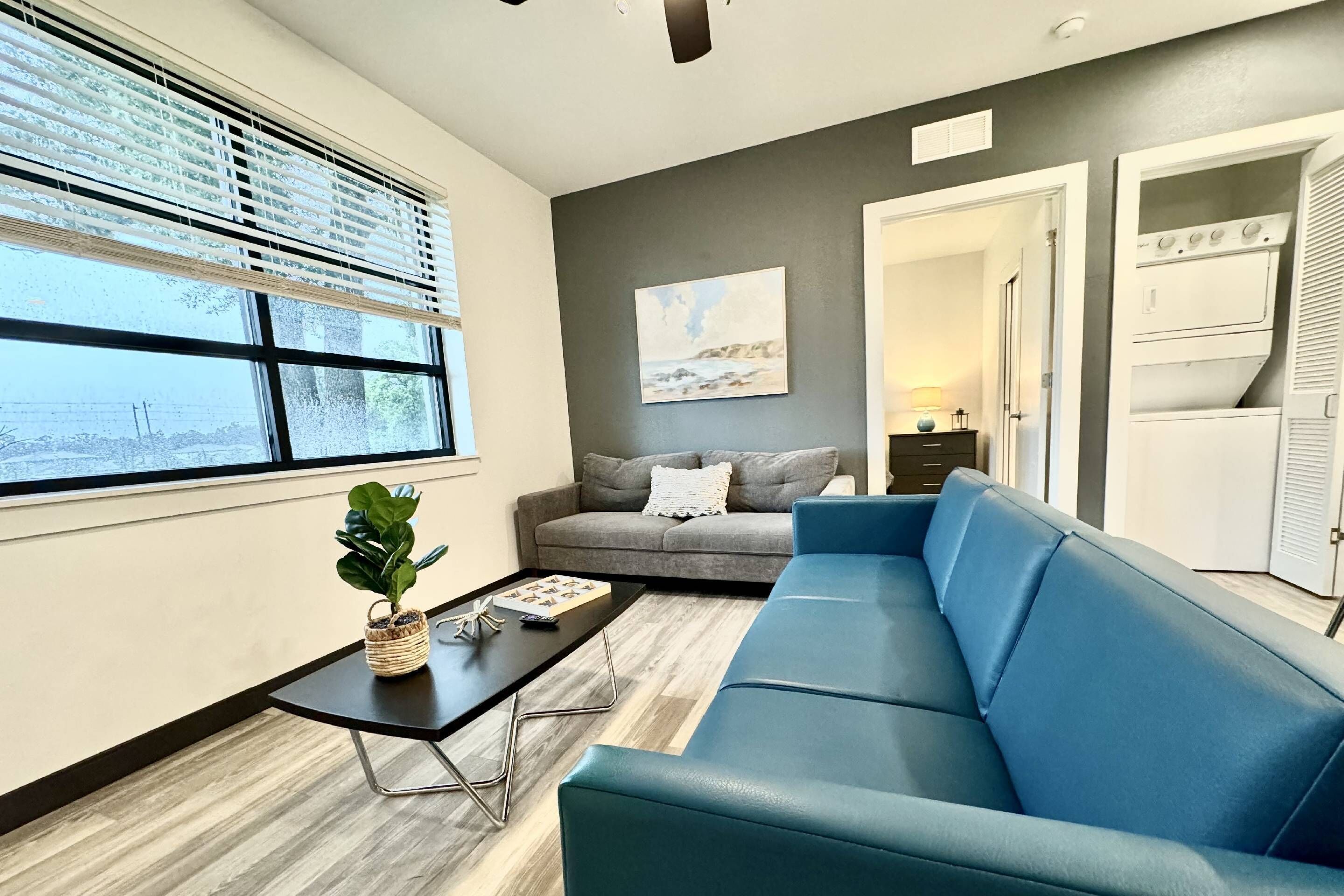 智能电视、乒乓球