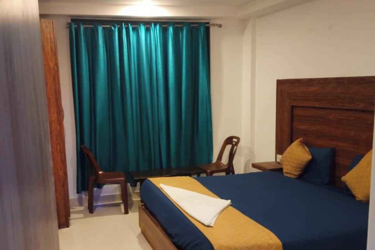Habitación doble Deluxe, vista a la ciudad | Wifi gratis