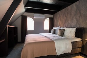 2 室のベッドルーム、WiFi、ベッドシーツ、車椅子でアクセスできる設備