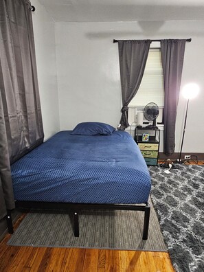 1 室のベッドルーム、WiFi