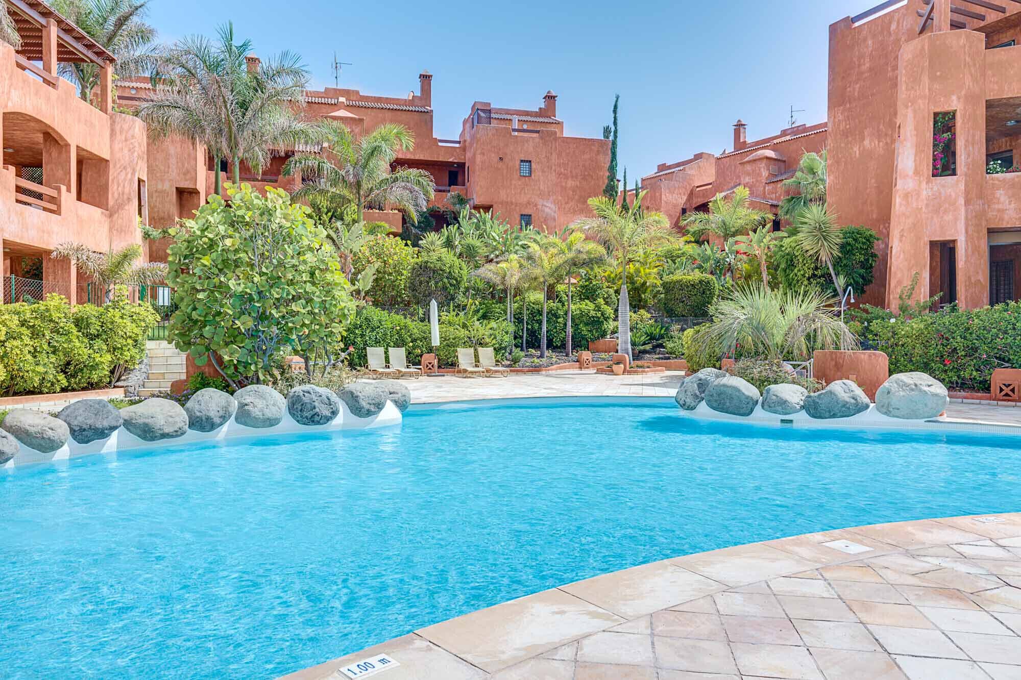 Een verwarmd zwembad