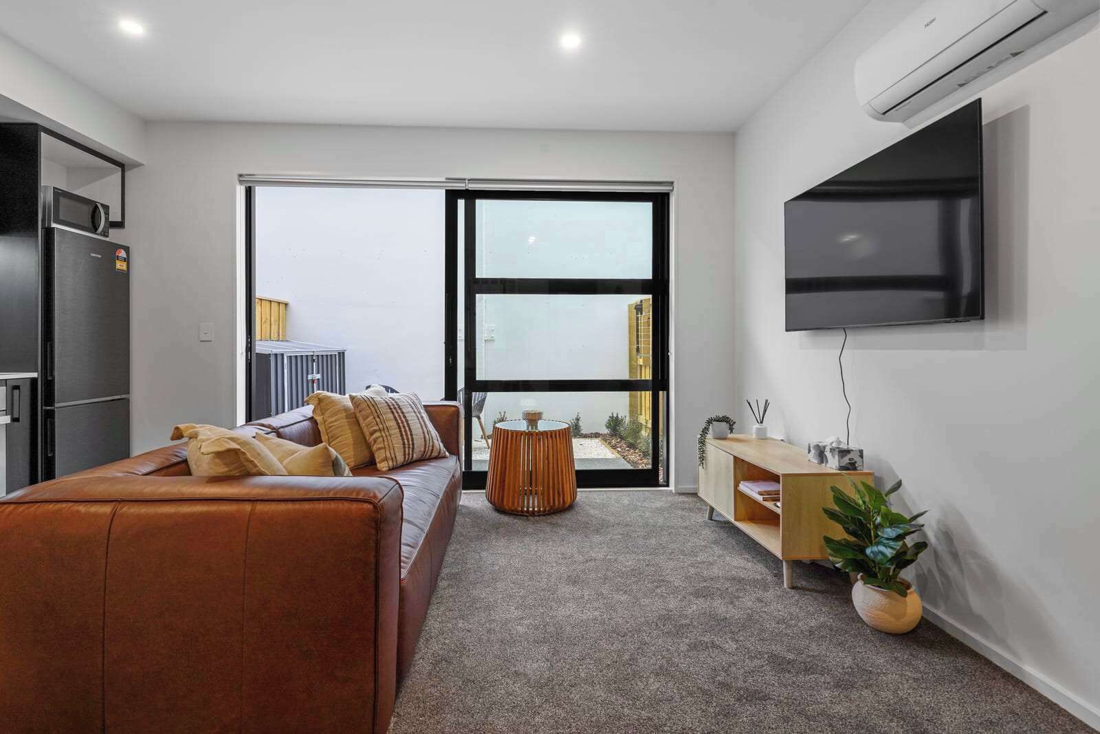 TV, offices