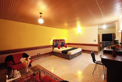 Goroomgo Ishaan Resort Manali