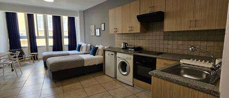 1 bedroom, desk, iron/ironing board, WiFi