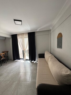 Exclusive-Zimmer, Terrasse | Kostenloses WLAN, Bettwäsche