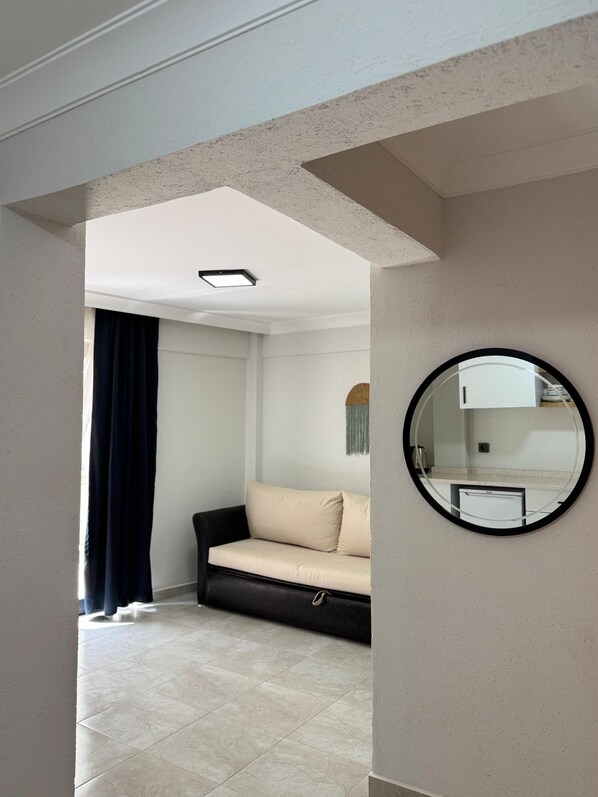 Exclusive Room, Patio | Free WiFi, bed sheets - Macaron Midi House (Ayvalik)
