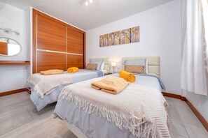 3 bedrooms, in-room safe, desk, iron/ironing board
