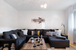 TV, DVD-spiller og stereoanlegg