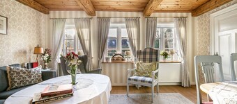 Apartment 'Hof Diederichs' with Private Terrace, Private Garden and Wi-Fi