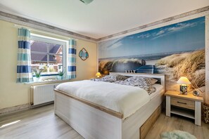 2 makuuhuonetta, silitysrauta/-lauta, ilmainen Wi-Fi, vuodevaatteet