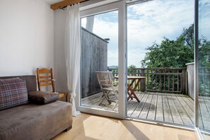 Table tennis - Apartment 'Kombi Wohnung' with Balcony (Deggenhausertal)