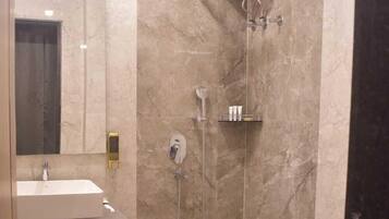 Luxury Double Room | Bathroom