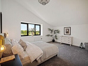 3 عدّة غرف نوم ومكواة/لوح كي وواي فاي وملاءات أسرّة