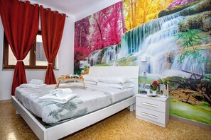 1 bedroom, desk, iron/ironing board, travel cot - B&B Sorrento Mahal Kita, Room Positano (Sorrento)