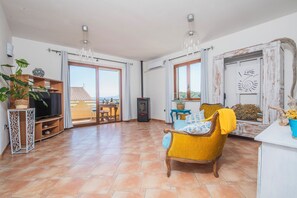 TV de tela plana, aparelho de som