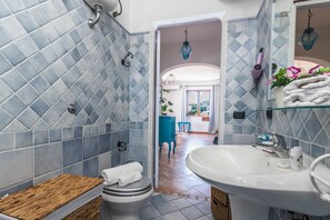 Bathroom - The Blue Whale (La Maddalena)