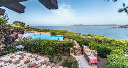 Punta Volpe Home With Pool