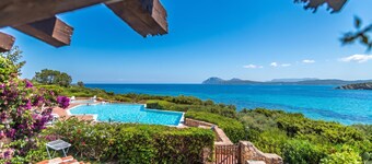 Punta Volpe Home With Pool