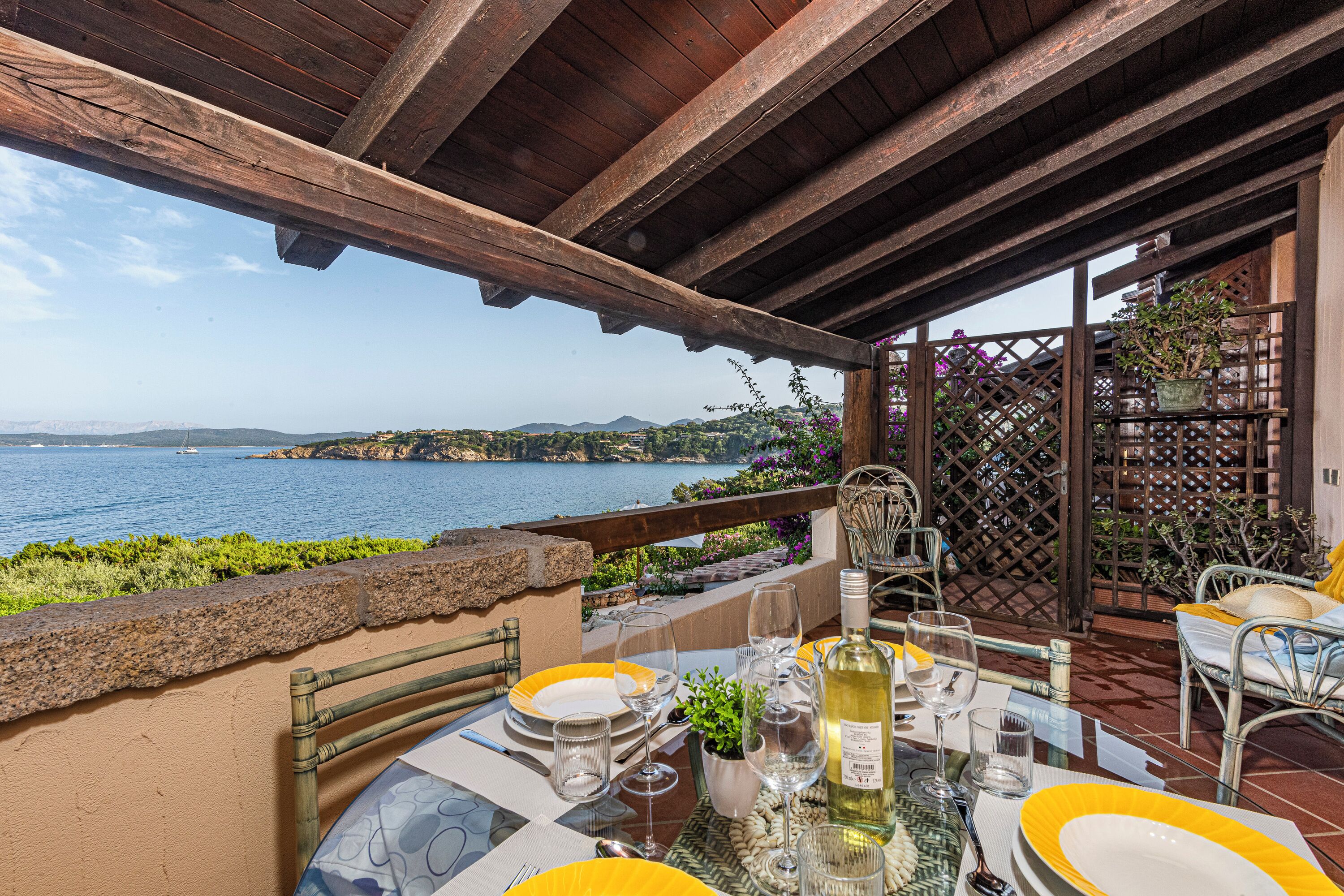 Apartamento família, vários quartos, 2 banheiros (Punta Volpe Home With Pool) | Opções para refeição ao ar livre