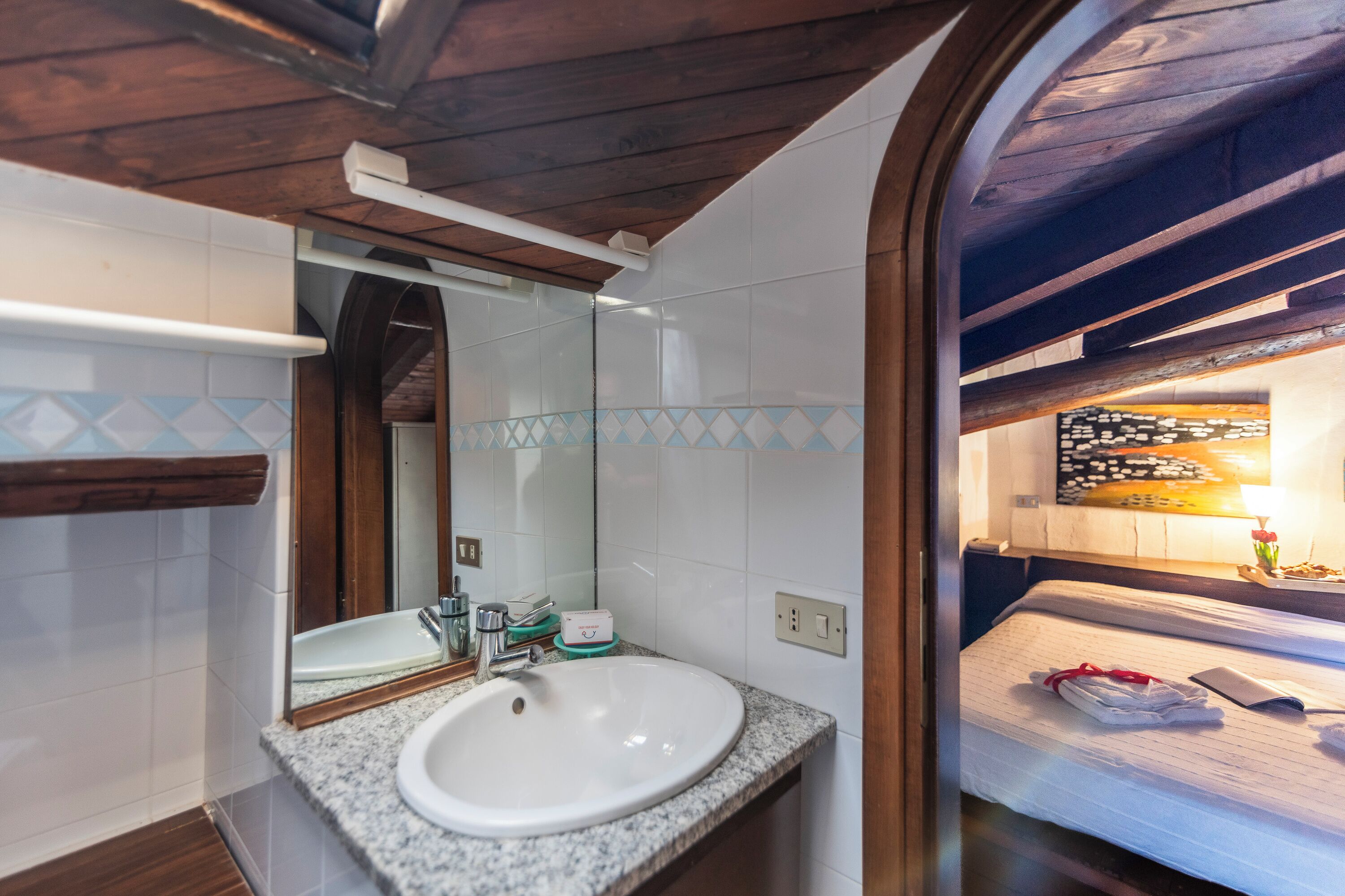 Appartement Familial, plusieurs chambres, 2 salles de bains (Punta Volpe Home With Pool) | 3 chambres, fer et planche à repasser, draps fournis